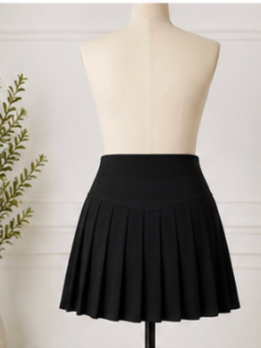 HALARA Breezeful High Waisted A-Line Pleated Skort w/Pocket Size L - Black NWT - Picture 2 of 8